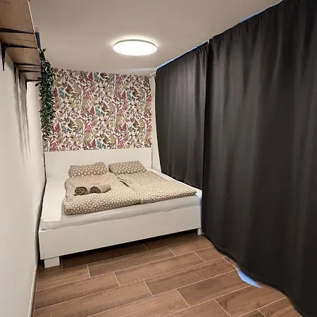 Apartamento Blossoming Hidden Nest With Garden Liubliana