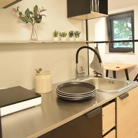 Apartamento Blossoming Hidden Nest With Garden