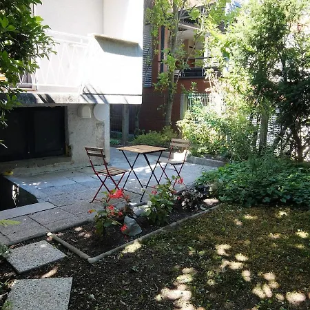 Blossoming Hidden Nest With Garden * Liubliana